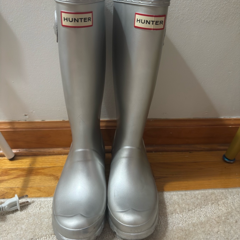 Hunter Metallic Silver Boots